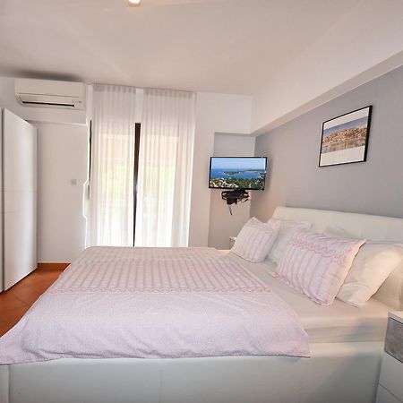 Apartment Sambris No 1 弗尔萨尔 外观 照片