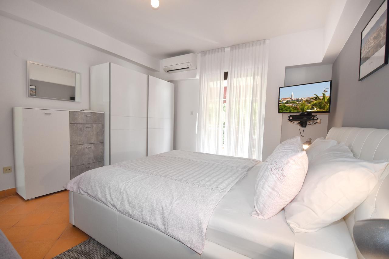 Apartment Sambris No 1 弗尔萨尔 外观 照片