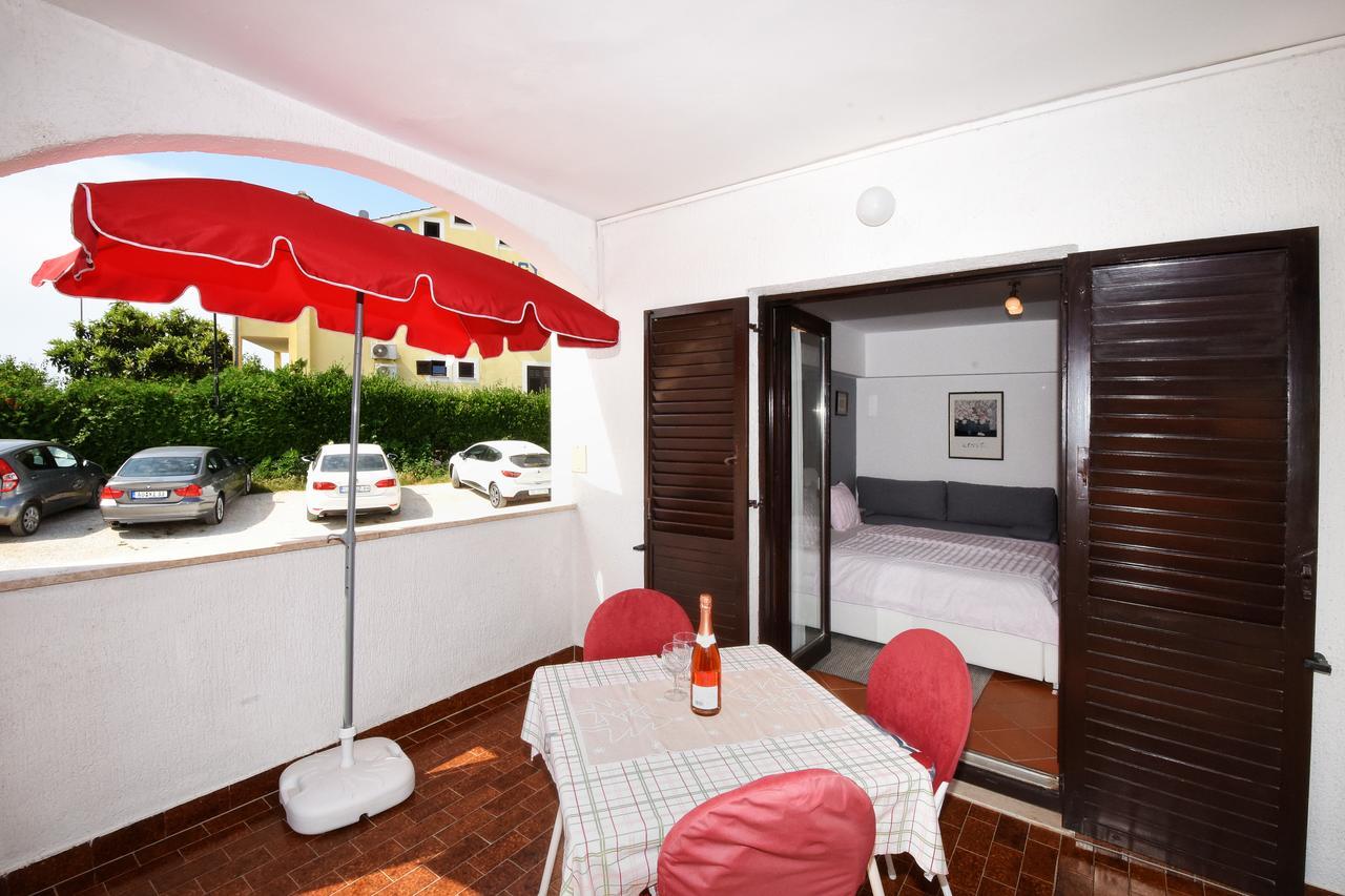 Apartment Sambris No 1 弗尔萨尔 外观 照片