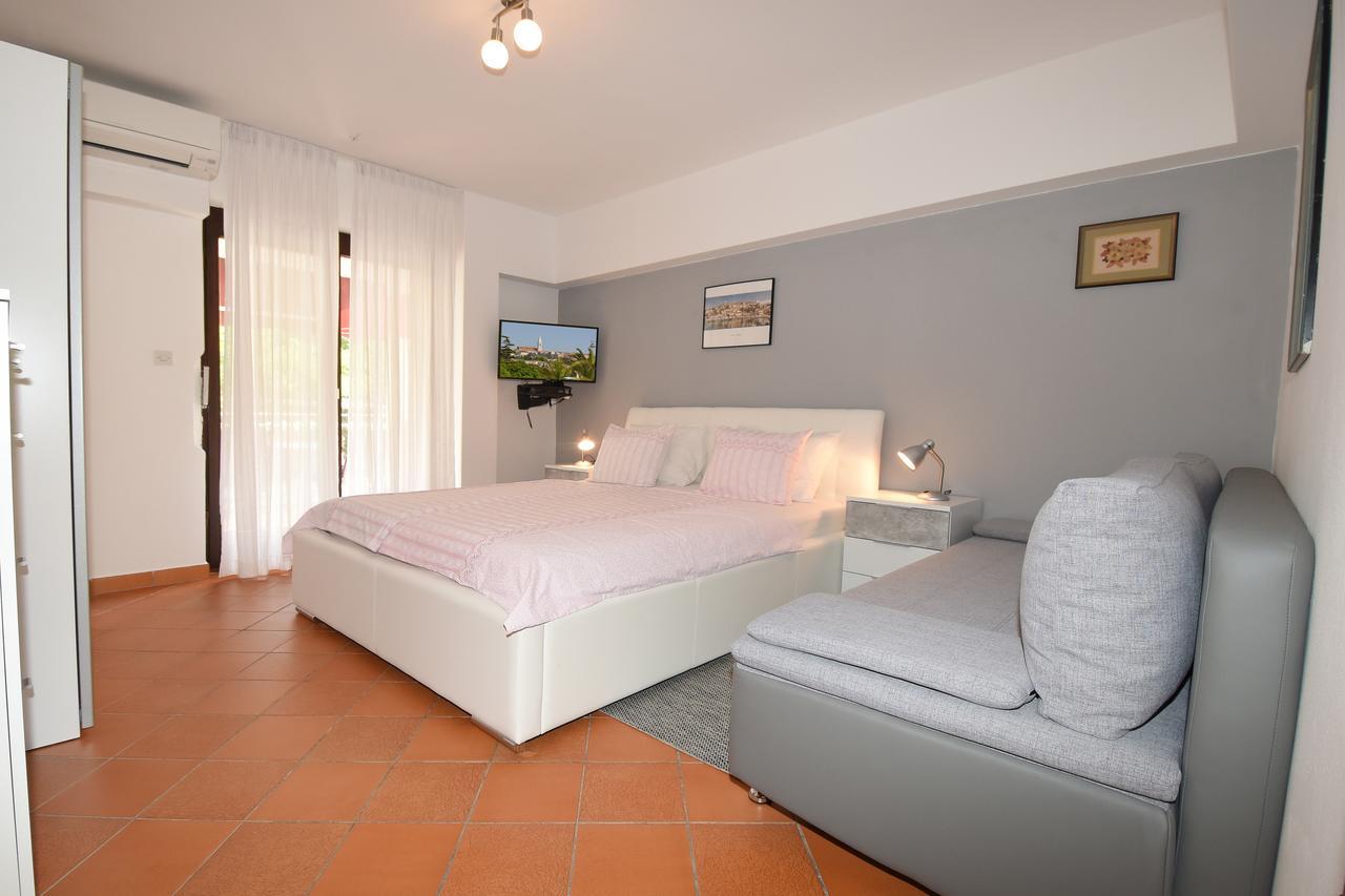 Apartment Sambris No 1 弗尔萨尔 外观 照片